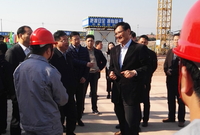 浙江副省长一行参观益达注册承建的金华建筑垃圾资源化项目现场