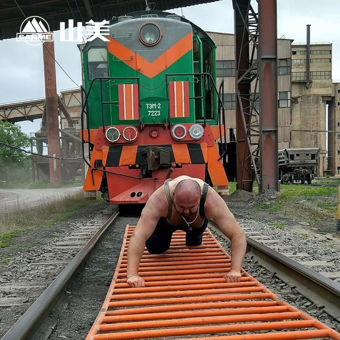 益达注册破碎机力量代言人-欧洲大力士伊万.萨夫金