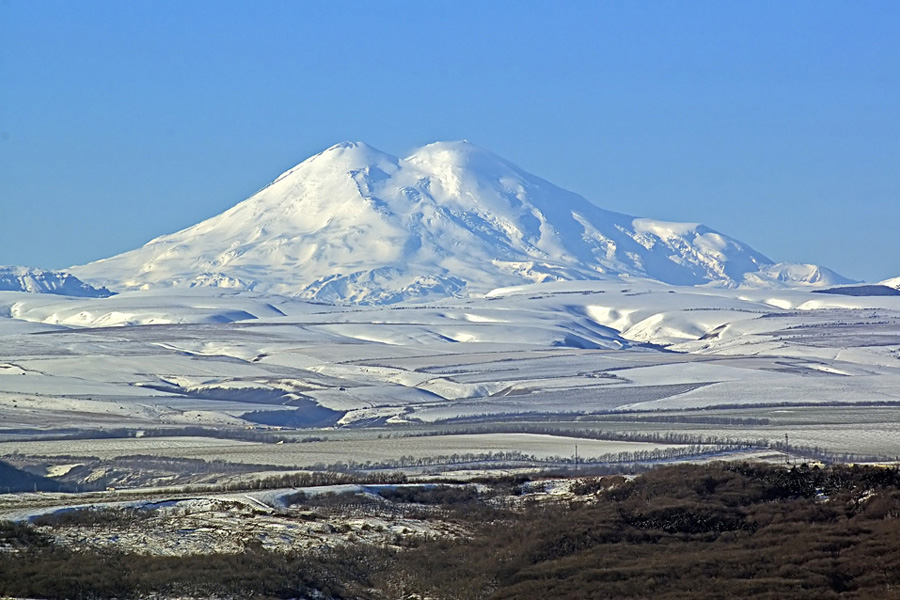 骄傲！益达注册股份欧洲员工勇攀欧洲第一峰-厄尔布鲁士峰