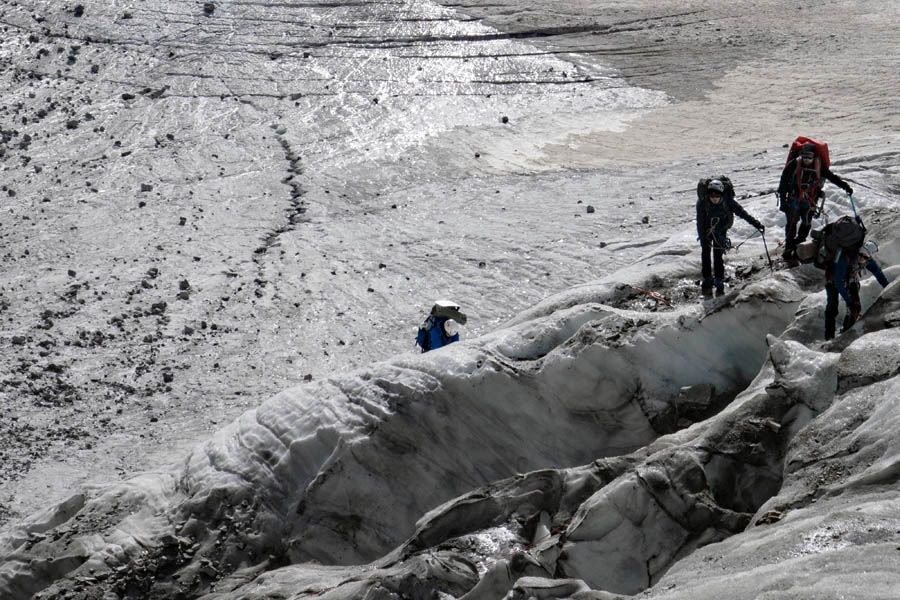 骄傲！益达注册股份欧洲员工勇攀欧洲第一峰-厄尔布鲁士峰