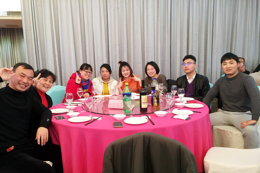 赢战猪年、共创辉煌--益达注册股份隆重举行2018年度表彰大会暨2019迎新年会