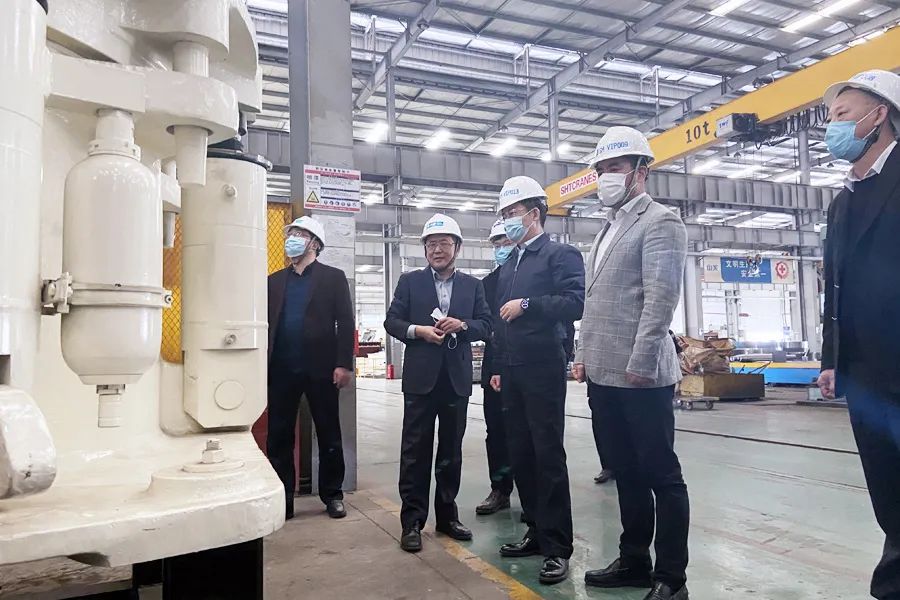 天津市武清区政协主席陈勇章一行莅临益达注册股份