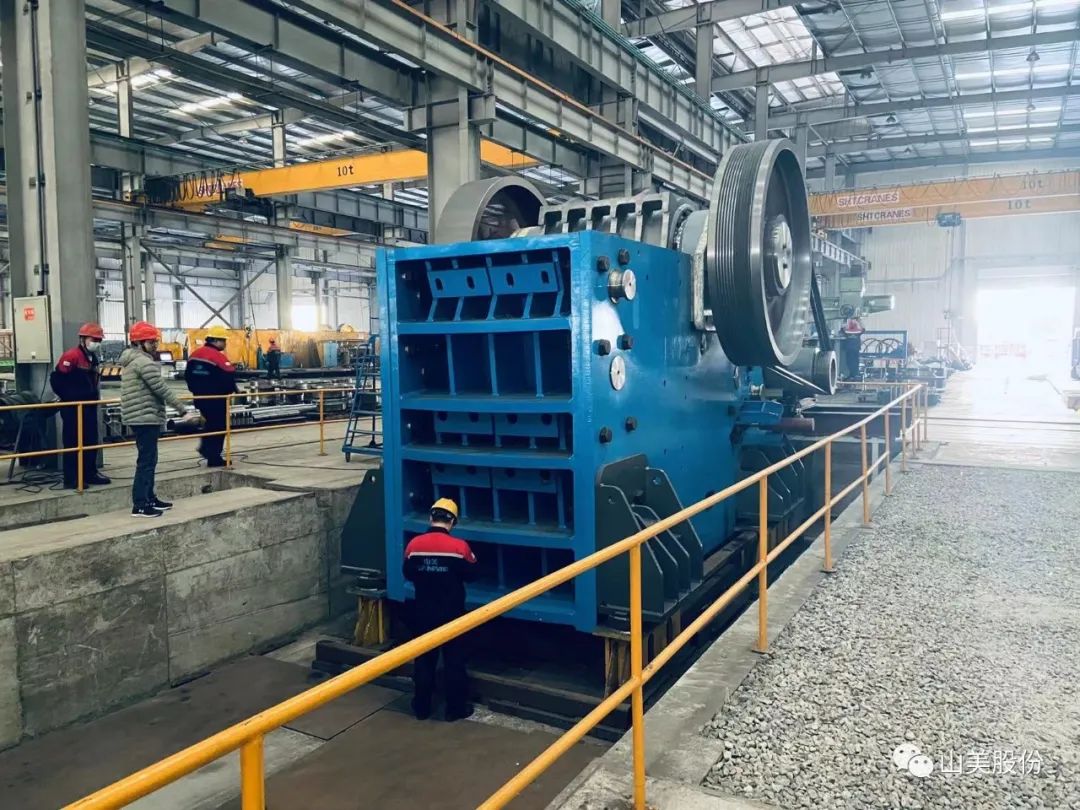 益达注册股份1800吨/小时欧星系列JC771颚式破碎机试机平稳