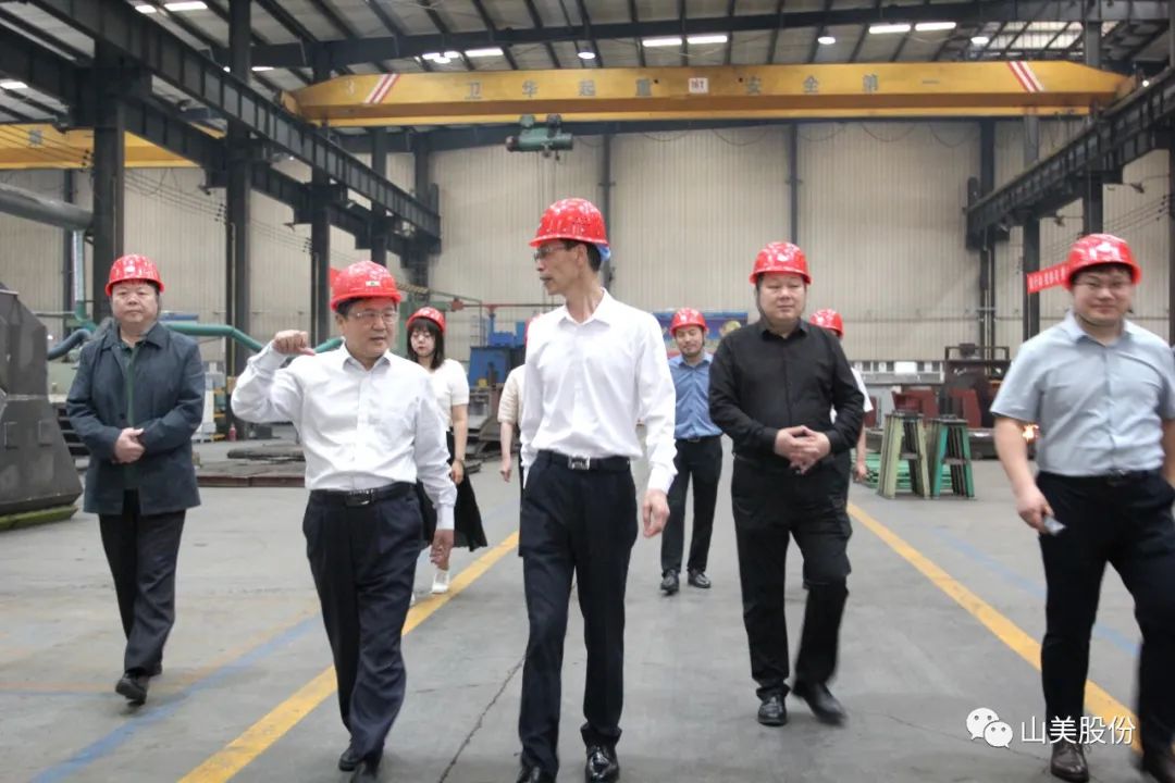 聚焦 | 热烈欢迎中国砂石协会胡会长一行莅临益达注册股份郑州基地指导交流！