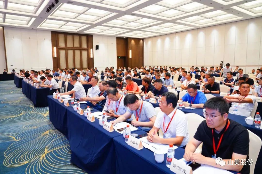 【喜讯】谢文董事长获评为“建筑固废资源化年度先锋人物”