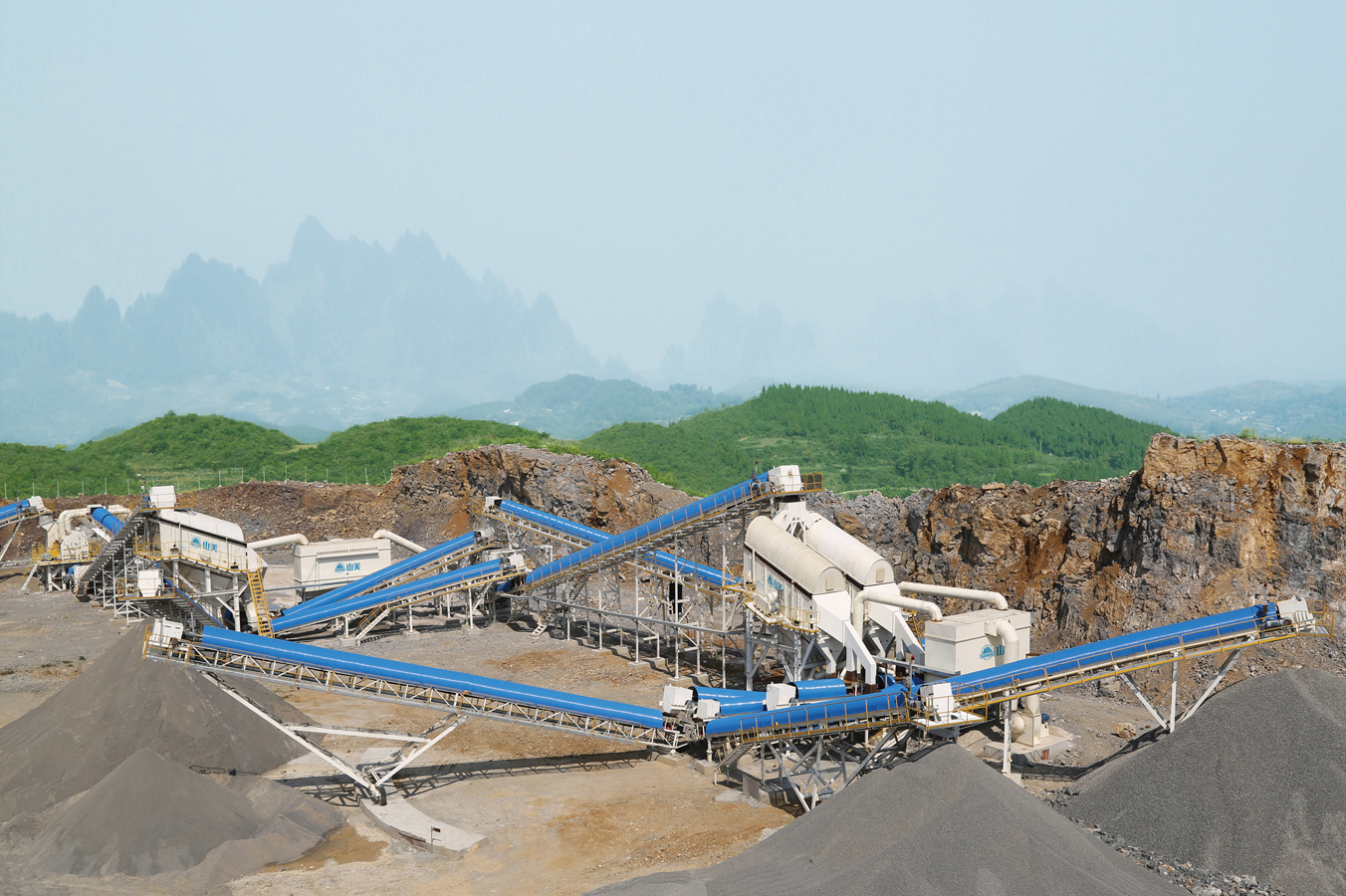 2013年，拉法基集团贵州时产500吨石灰岩骨料